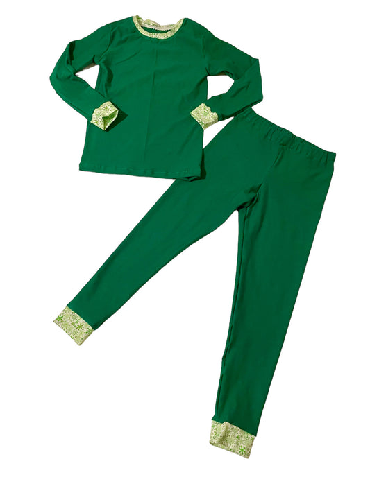 2-Piece Long Sleeve Snug Fit Pajama Set- Green Spirit